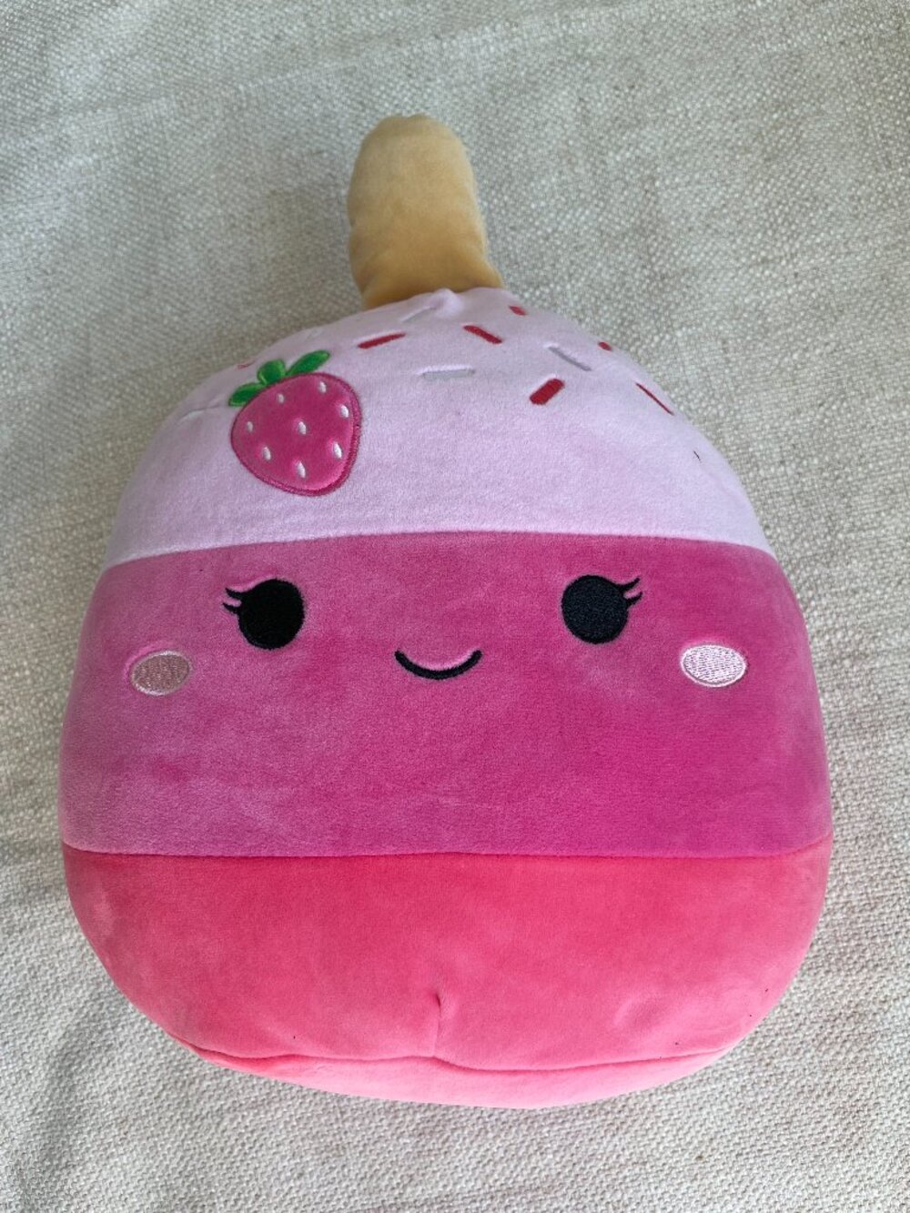 2023 Squishmallows Original Pink Strawberry Cake Pop Plush Stuffed Toy 14” CLEAN